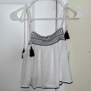Forever 21 summer/spring tank top. Size M.